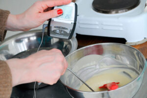 Grundtechniken fürs Verzieren von Kuchen, Torten & Co. | Küchengötter