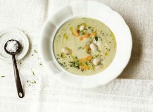 Weiße Bohnensuppe mit Mettendchen Rezept | Küchengötter