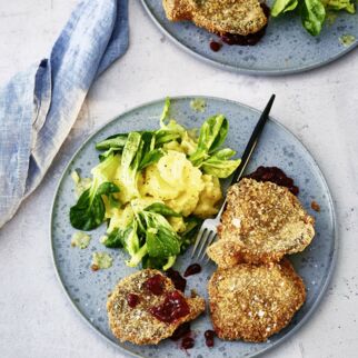 Austernpilz-Schnitzel mit Kartoffelsalat Austernpilz-Schnitzel mit Kartoffelsalat