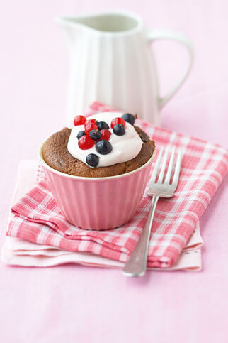 Cassis-Schokoladen-Cupcakes