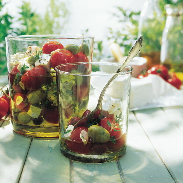 Eingelegte Tomaten mit Schafskäse Rezept | Küchengötter Eingelegte Tomaten mit Schafskäse Rezept | Küchengötter