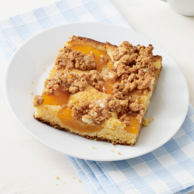 Aprikosenkuchen mit Streuseln Rezept | Küchengötter