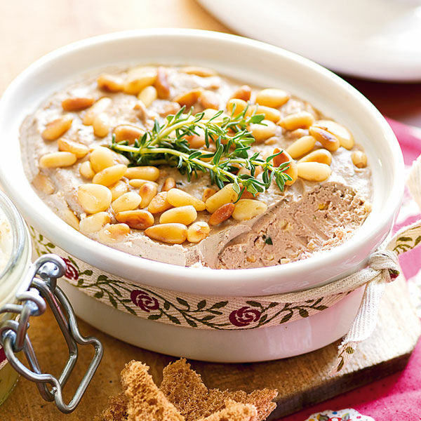 Entenleber-Paté mit Pinienkernen und Calvados Rezept | Küchengötter