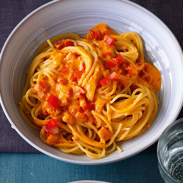 Spaghetti in Paprikasauce Rezept | Küchengötter