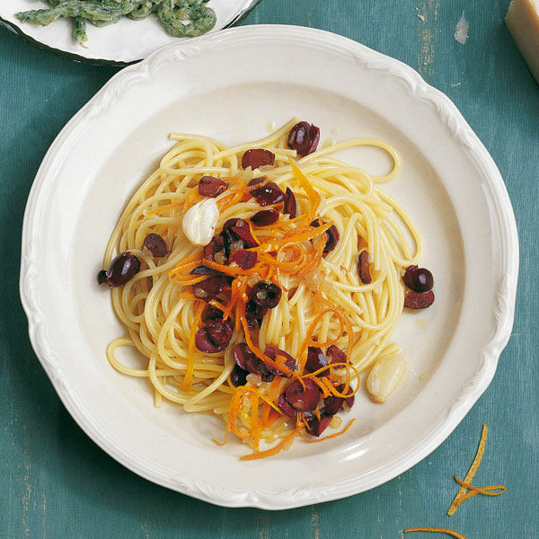 Spaghetti mit Oliven Rezept | Küchengötter