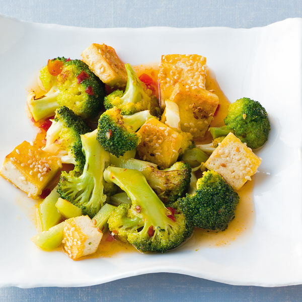 Thai-Brokkoli mit Sesam-Tofu Rezept | Küchengötter