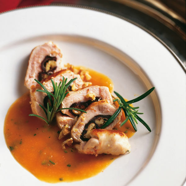 Gefüllte Hähnchenbrust auf Aprikosen-Rosmarin-Sauce Rezept | Küchengötter Gefüllte Hähnchenbrust auf Aprikosen-Rosmarin-Sauce Rezept | Küchengötter
