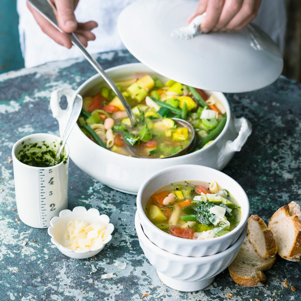 Soupe au pistou - Gemüsesuppe mit Pistou Rezept | Küchengötter