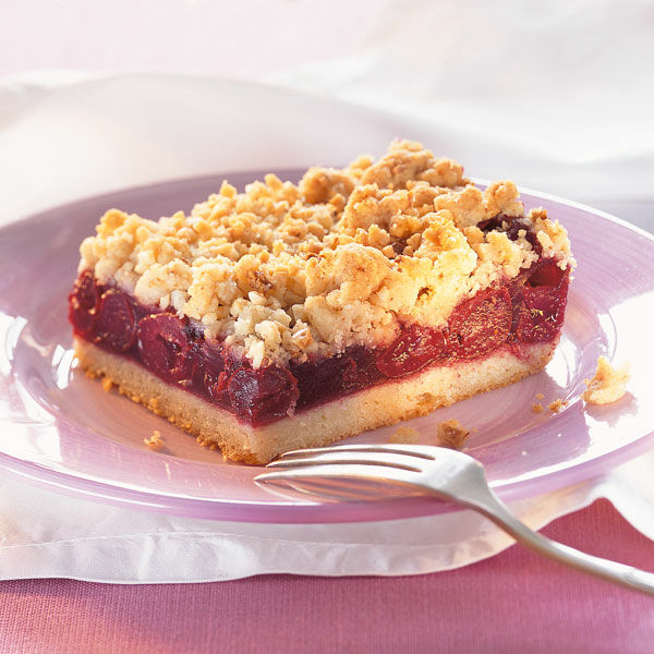 Kirschkuchen mit Mandelstreuseln Rezept | Küchengötter