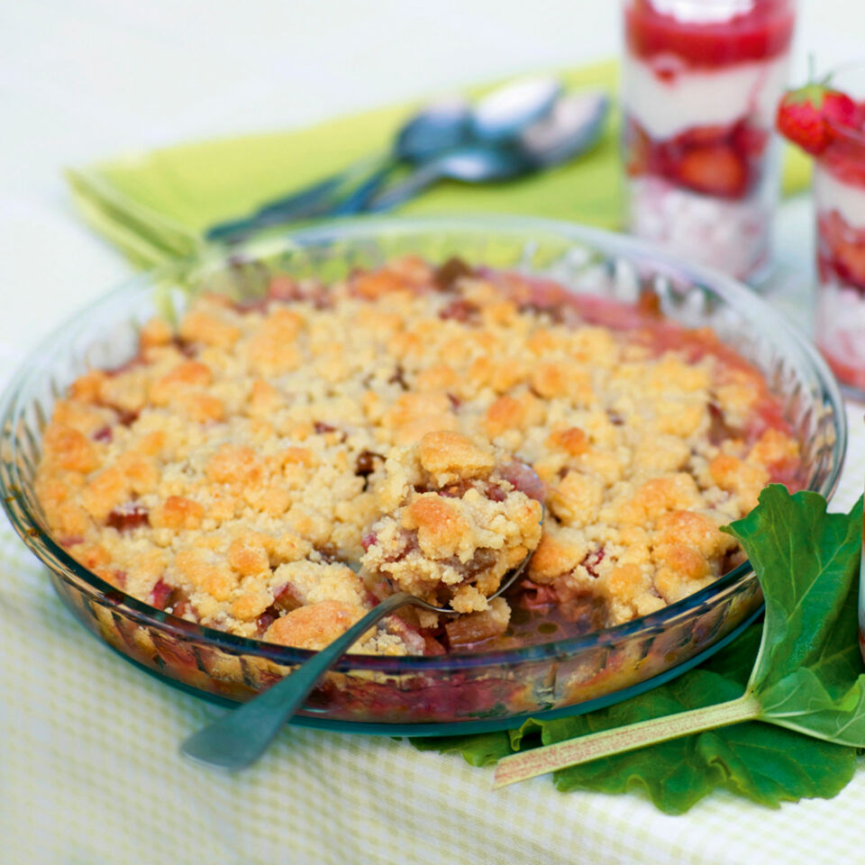 Rhabarber-Crumble Rezept | Küchengötter Rhabarber-Crumble Rezept | Küchengötter
