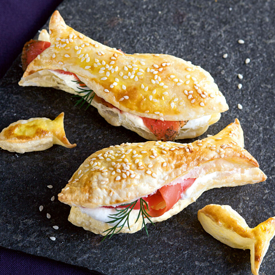 Sesamfische mit Graved Lachs Rezept | Küchengötter Sesamfische mit Graved Lachs Rezept | Küchengötter