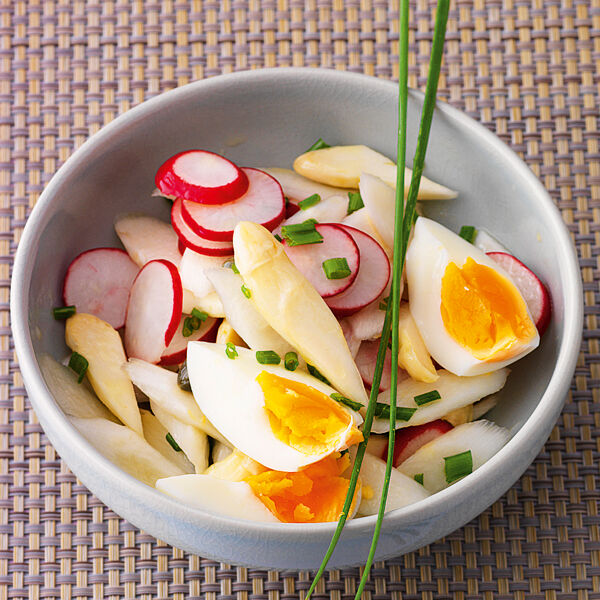 Spargelsalat mit Ei Rezept | Küchengötter