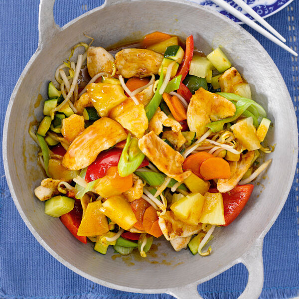 Curryhuhn mit Ananas Rezept | Küchengötter