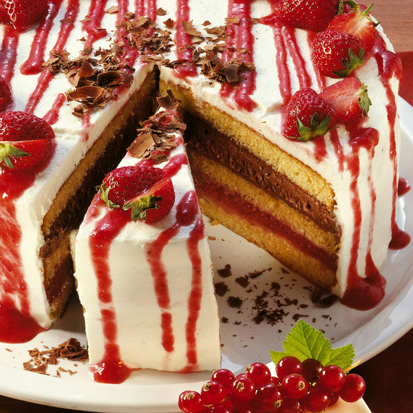Erdbeer-Sahne-Torte Rezept | Küchengötter