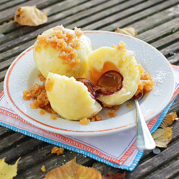 Zwetschgenknödel Rezept | Küchengötter Zwetschgenknödel Rezept | Küchengötter