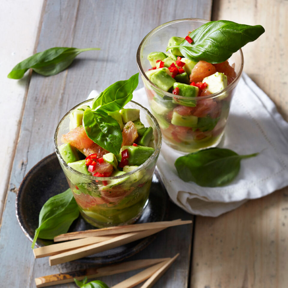 Rezept für Avocado-Grapefruit-Salat mit Basilikum | Küchengötter