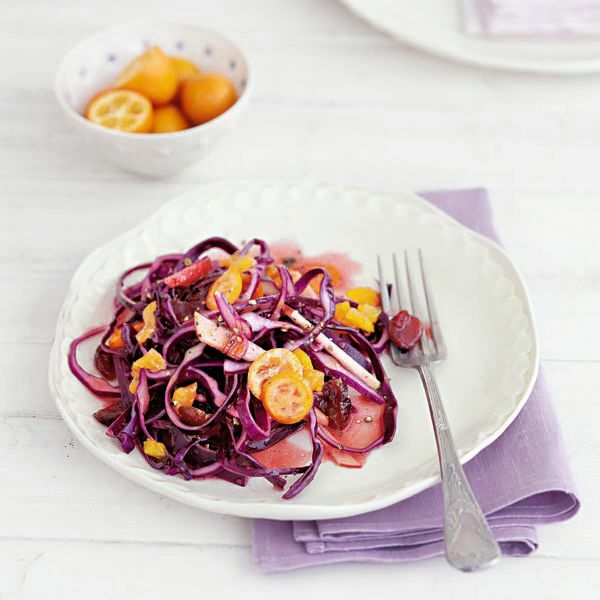 Salat mit Aprikosen-Cranberry-Dressing Rezept | Küchengötter