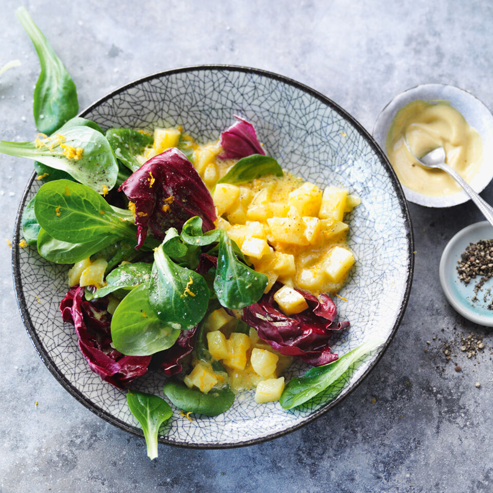 Feldsalat mit Kartoffeldressing Rezept | Küchengötter Feldsalat mit Kartoffeldressing Rezept | Küchengötter