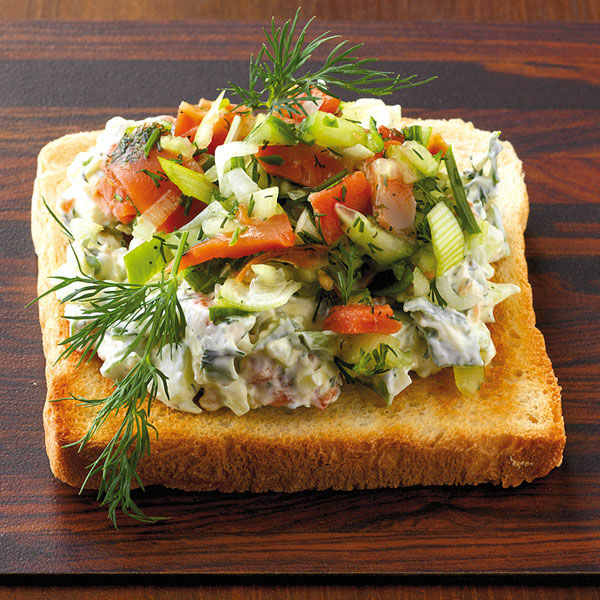 Toast mit Lachs-Aufstrich Rezept | Küchengötter Toast mit Lachs-Aufstrich Rezept | Küchengötter