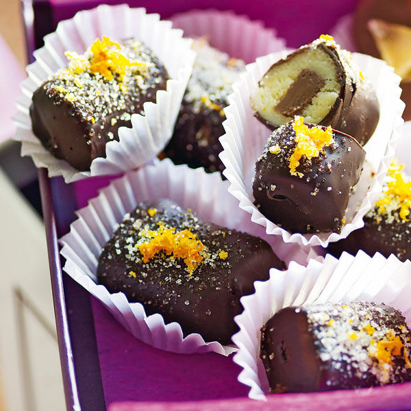 Nougat-Marzipan-Pralinen Rezept | Küchengötter Nougat-Marzipan-Pralinen Rezept | Küchengötter