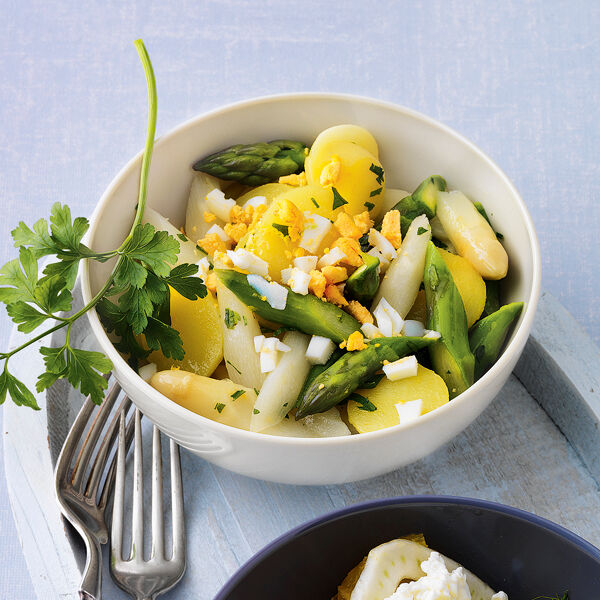 Spargel-Kartoffel-Salat mit Ei Rezept | Küchengötter