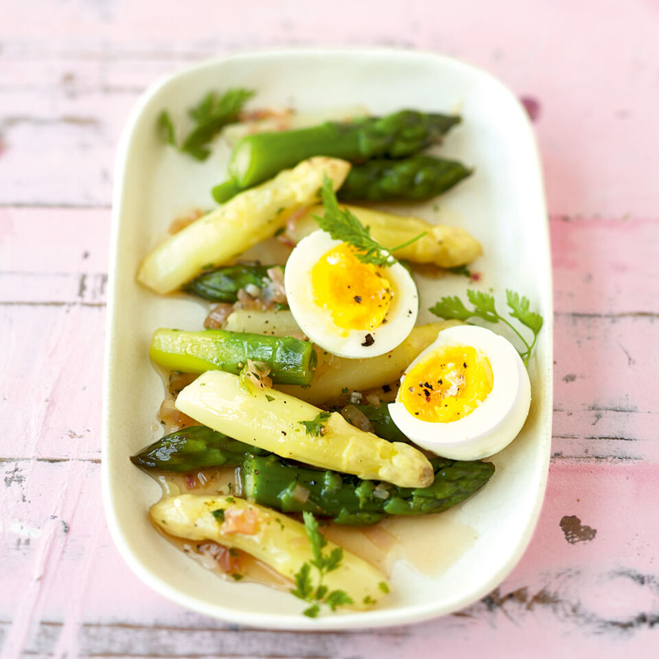 Spargelsalat mit Eiern Rezept | Küchengötter