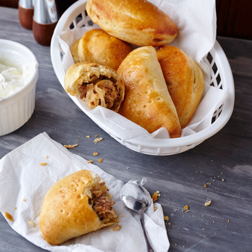 Russische Piroschki Rezept | Küchengötter Russische Piroschki Rezept | Küchengötter