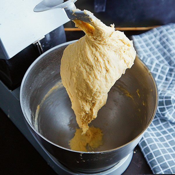 Grundrezept Hefeteig Rezept | Küchengötter Grundrezept Hefeteig Rezept | Küchengötter