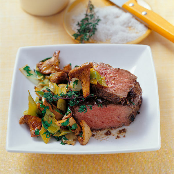 Rinderfilet mit Pfifferlingen und Lauch Rezept | Küchengötter Rinderfilet mit Pfifferlingen und Lauch Rezept | Küchengötter