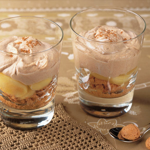 Weißwein-Apfel-Trifle mit Zimtcreme Rezept | Küchengötter Weißwein-Apfel-Trifle mit Zimtcreme Rezept | Küchengötter