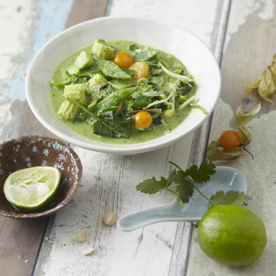 Grünes Thai-Curry mit Kokosmilch Rezept | Küchengötter