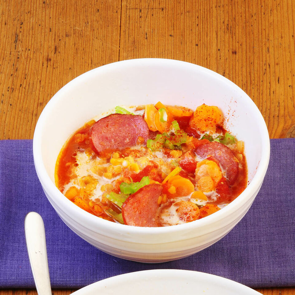 Rote-Linsen-Eintopf mit Kabanossi Rezept | Küchengötter Rote-Linsen-Eintopf mit Kabanossi Rezept | Küchengötter