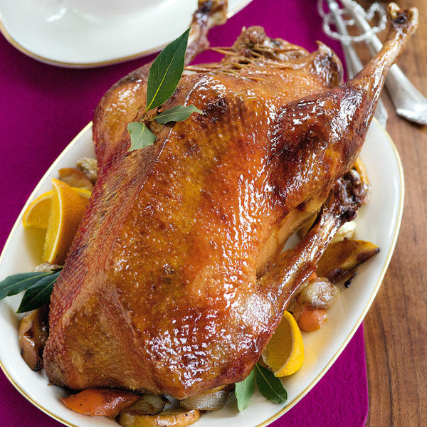 Gans mit Apfelfüllung Rezept | Küchengötter Gans mit Apfelfüllung Rezept | Küchengötter