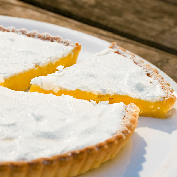 Zitronentarte mit Baiser Rezept | Küchengötter Zitronentarte mit Baiser Rezept | Küchengötter