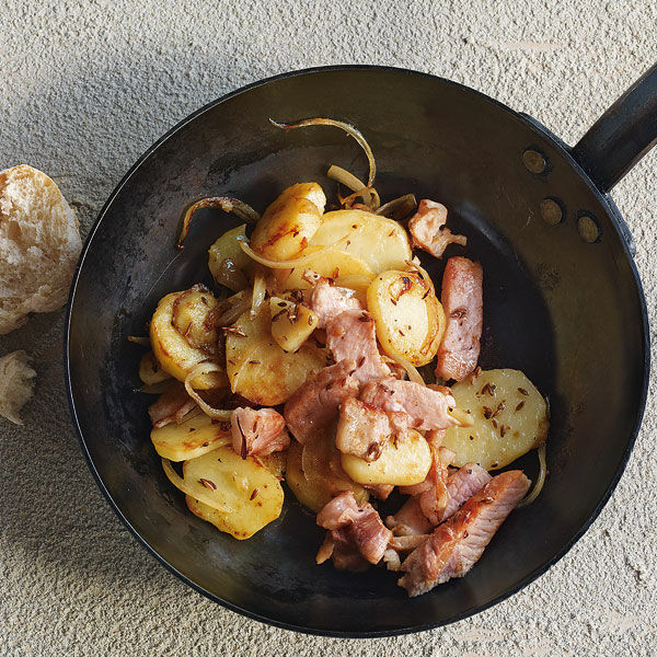 Tiroler Gröstl mit Schweinebraten Rezept | Küchengötter Tiroler Gröstl mit Schweinebraten Rezept | Küchengötter