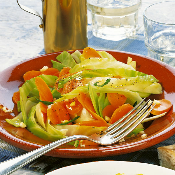 Weißkohlsalat Rezept | Küchengötter Weißkohlsalat Rezept | Küchengötter