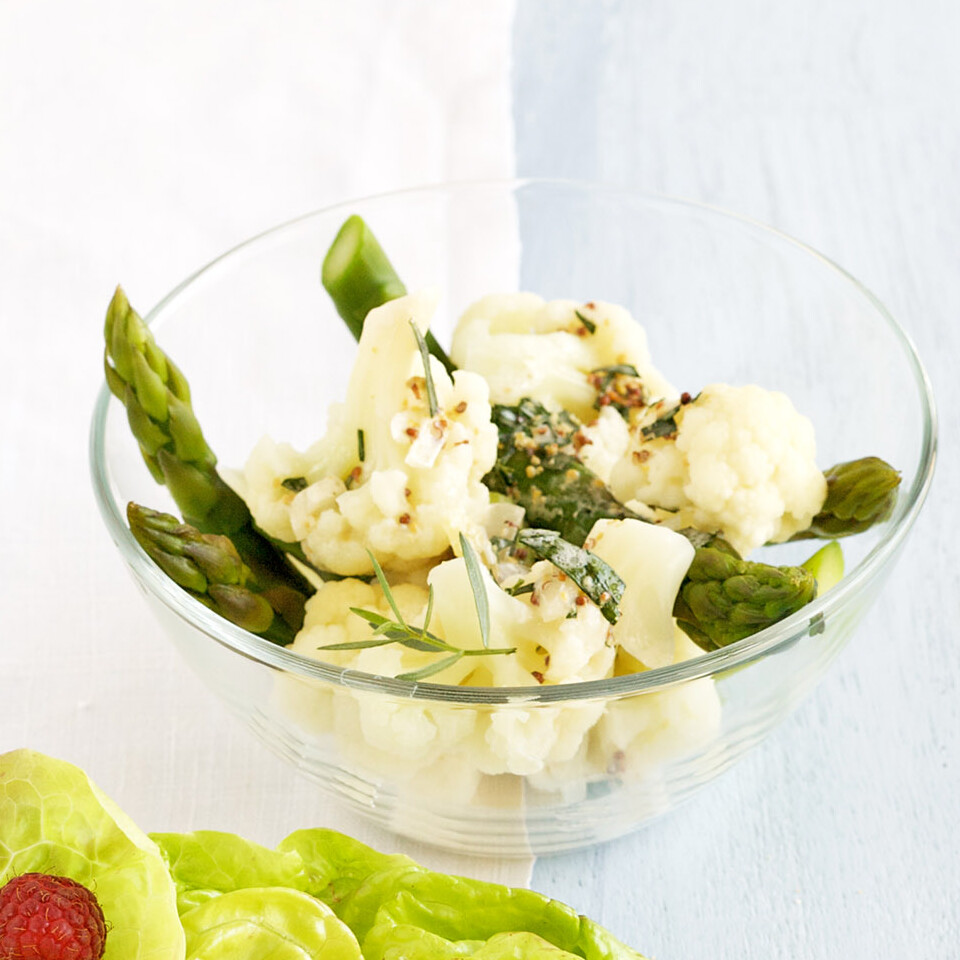 Spargel-Blumenkohl-Salat Rezept | Küchengötter Spargel-Blumenkohl-Salat Rezept | Küchengötter