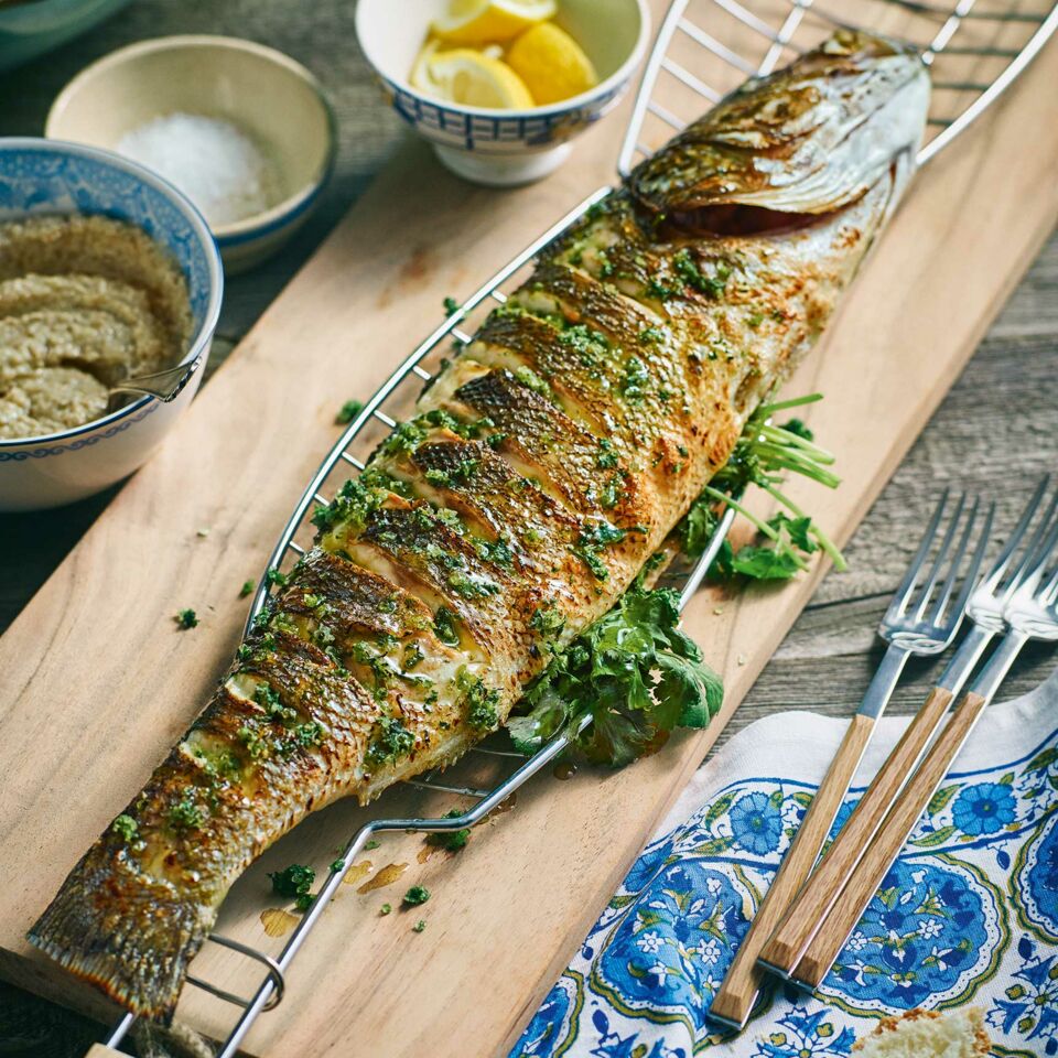 Rezept für Wolfsbarsch mit Walnusssauce | Küchengötter