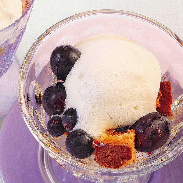 Zabaione mit Weintrauben Rezept | Küchengötter Zabaione mit Weintrauben Rezept | Küchengötter