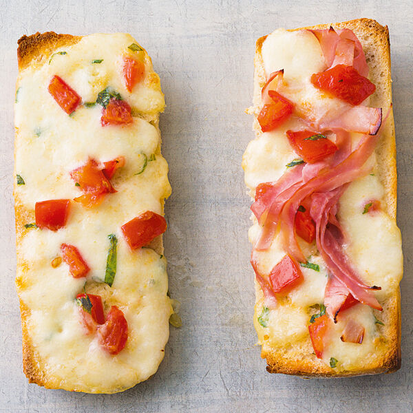 Knusprige Pizzabrötchen Rezept