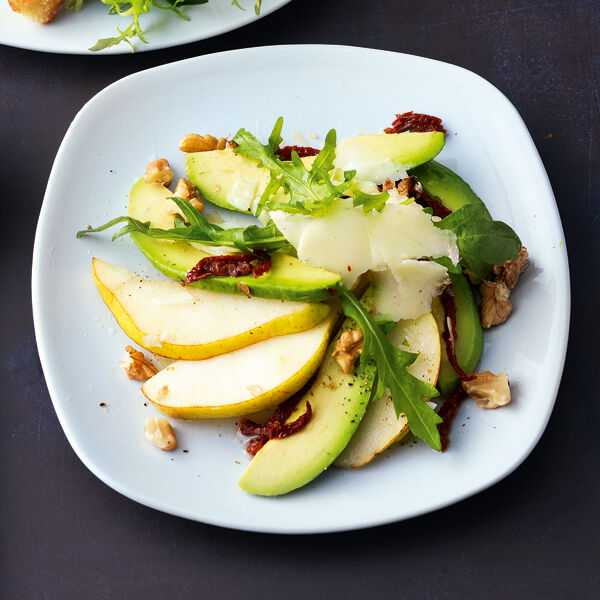 Schneller Avocado-Birnen-Salat Rezept | Küchengötter