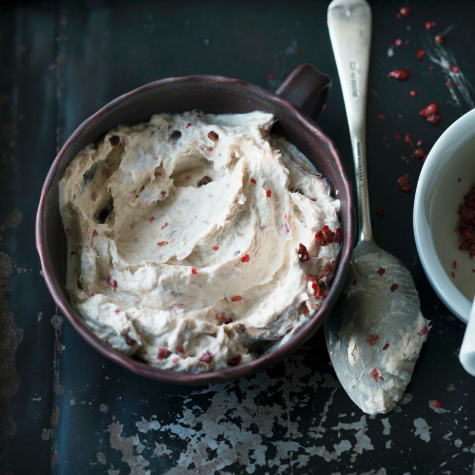 Frischkäse-Thunfisch-Aufstrich Rezept | Küchengötter Frischkäse-Thunfisch-Aufstrich Rezept | Küchengötter