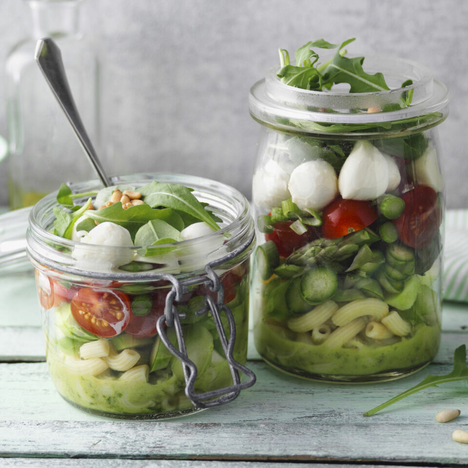 Grüner Spargel-Nudel-Salat Rezept | Küchengötter