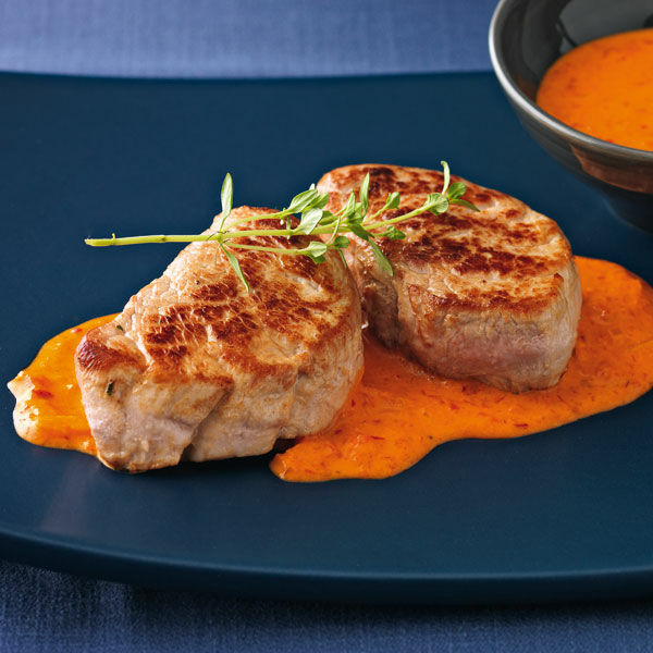 Schweinelendchen mit Paprikasahne Rezept | Küchengötter Schweinelendchen mit Paprikasahne Rezept | Küchengötter