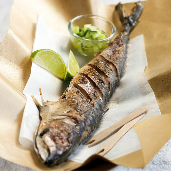 Gegrillte Makrele mit Gurken-Melonen-Salsa Rezept | Küchengötter