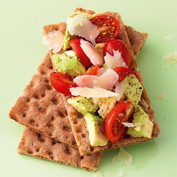 Knäckebrot mit Avocado Rezept | Küchengötter Knäckebrot mit Avocado Rezept | Küchengötter