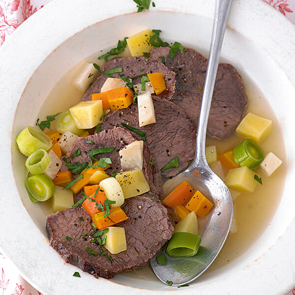 Tafelspitz mit Bouillongemüse Rezept | Küchengötter Tafelspitz mit Bouillongemüse Rezept | Küchengötter