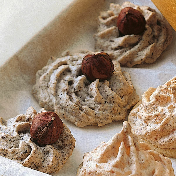 Haselnussmakronen Rezept | Küchengötter