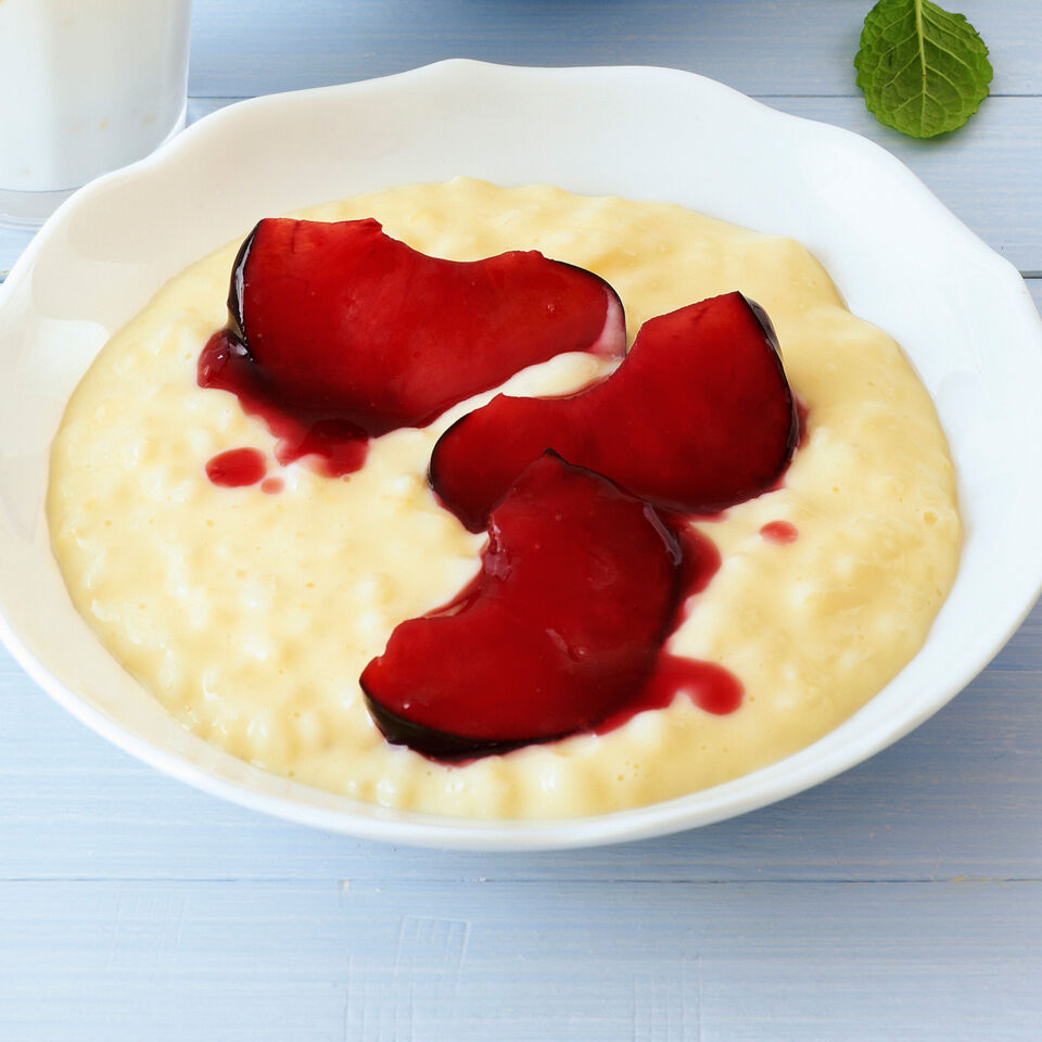 Milchreis mit Pflaumenkompott Rezept | Küchengötter Milchreis mit Pflaumenkompott Rezept | Küchengötter