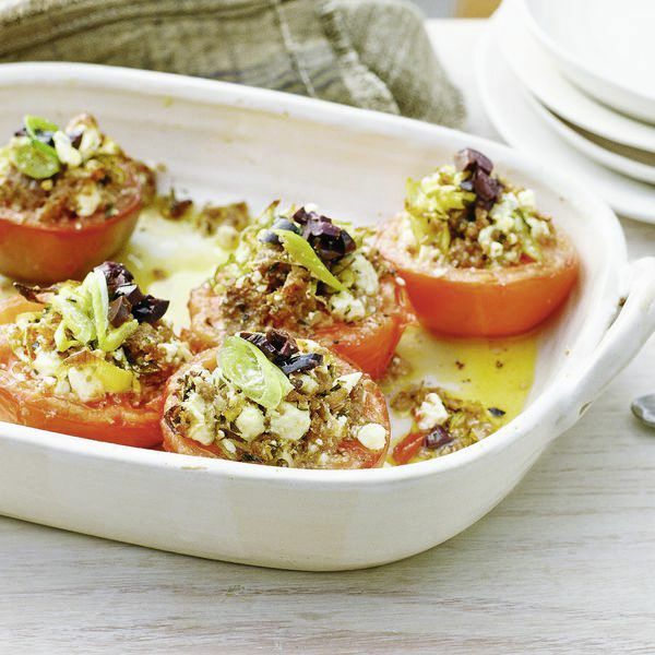 Gratinierte Tomaten mit schwarzen Oliven Rezept | Küchengötter Gratinierte Tomaten mit schwarzen Oliven Rezept | Küchengötter